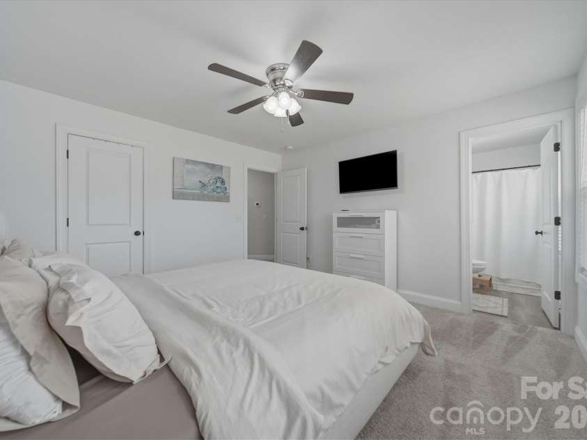 406 Ruth Avenue, Kannapolis, NC 28083.  MLS# CAR4350522, YatesRealty ID 6790. Primary Bedroom