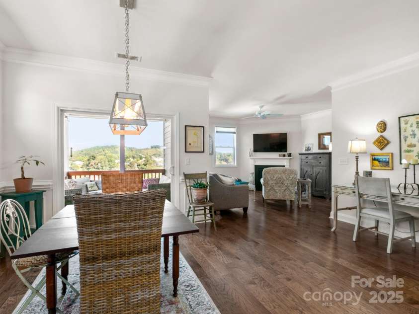 8 Southern Way Lane, Leicester, NC 28748.  MLS# CAR4226748, YatesRealty ID 6792. 