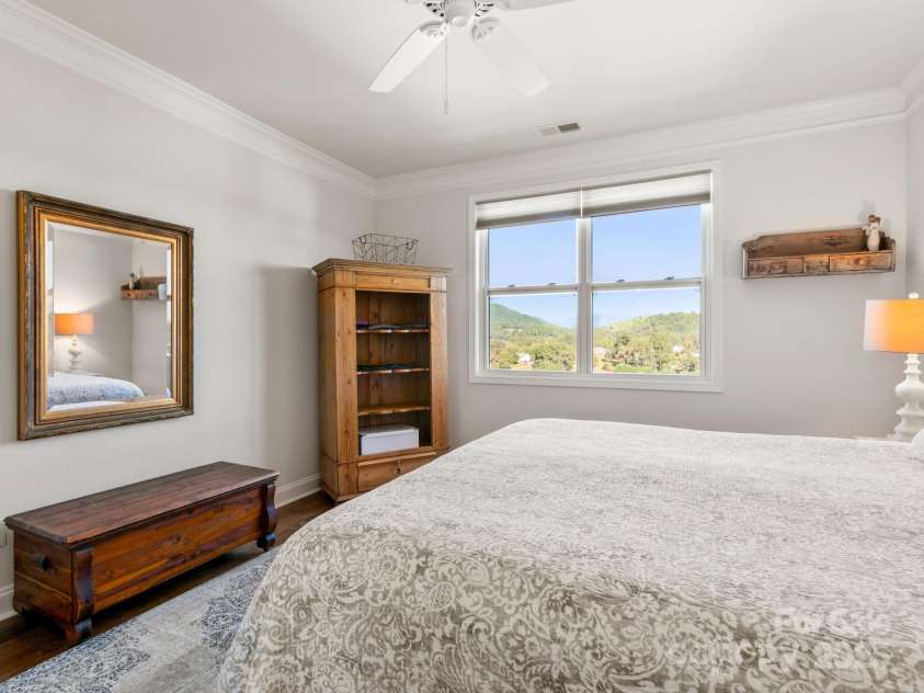 8 Southern Way Lane, Leicester, NC 28748.  MLS# CAR4226748, YatesRealty ID 6792. 