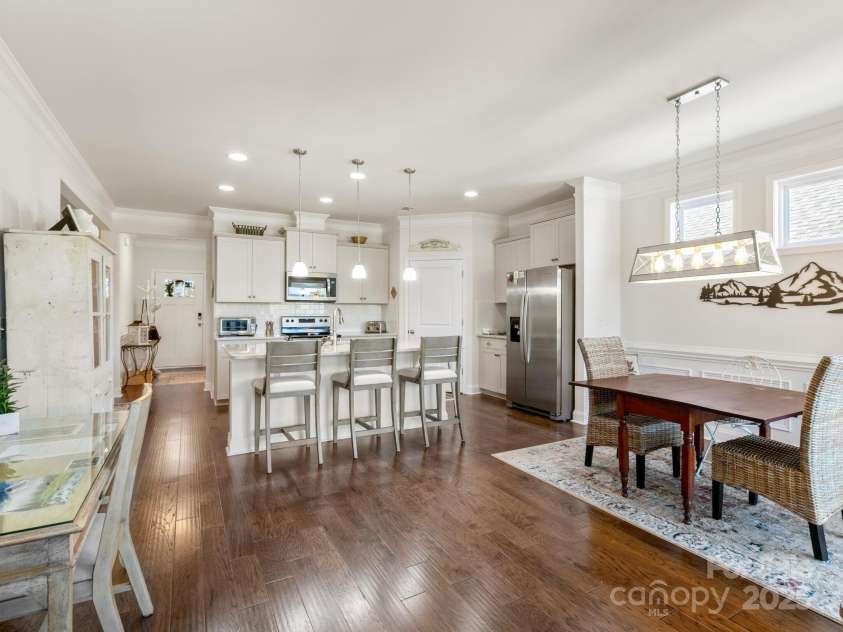 8 Southern Way Lane, Leicester, NC 28748.  MLS# CAR4226748, YatesRealty ID 6792. Open Floor plan!