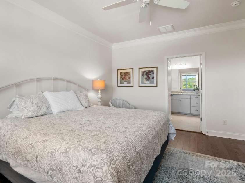 8 Southern Way Lane, Leicester, NC 28748.  MLS# CAR4226748, YatesRealty ID 6792. Primary en Suite