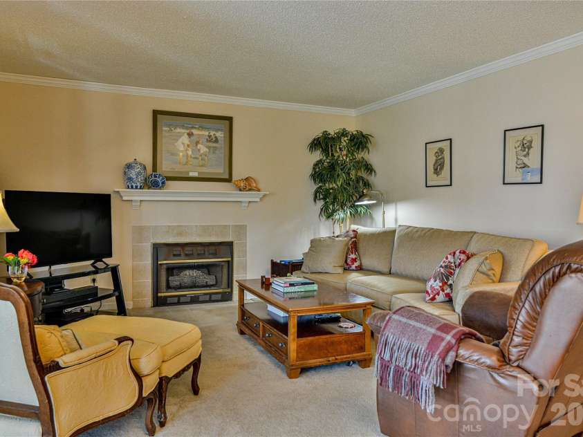1301 Hyde Park Drive, Asheville, NC 28806.  MLS# CAR4336141, YatesRealty ID 6793. Entertain as you like. 