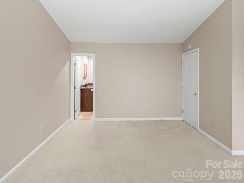 1301 Hyde Park Drive, Asheville, NC 28806.  MLS# CAR4399054, YatesRealty ID 6793. 