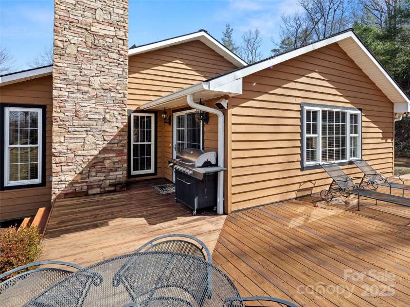 609 Fork Road, Black Mountain, NC 28711.  MLS# CAR4232280, YatesRealty ID 6793. 