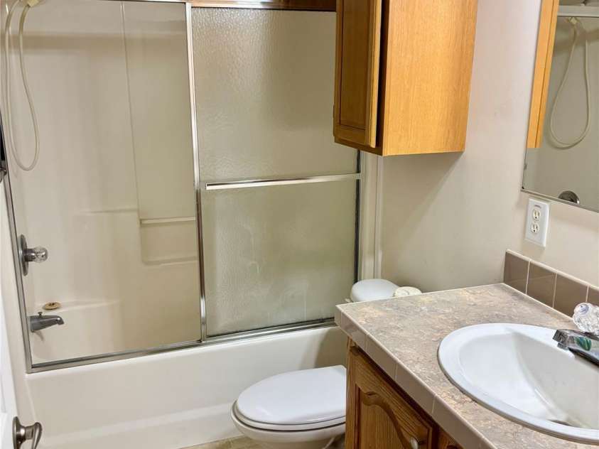 4761 Sand Clay Road, Hickory, NC 28602.  MLS# CAR4203583, YatesRealty ID 6794. 