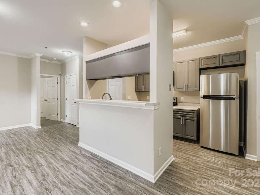 2515 Carya Pond Lane, Charlotte, NC 28212.  MLS# CAR4247162, YatesRealty ID 6796. 