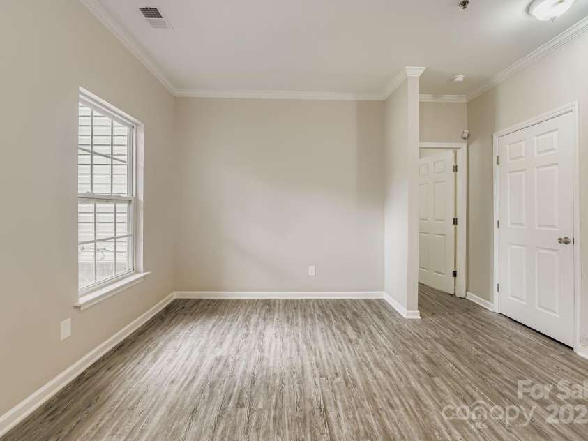 2515 Carya Pond Lane, Charlotte, NC 28212.  MLS# CAR4247162, YatesRealty ID 6796. 