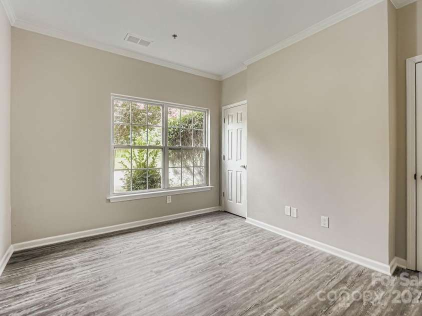 2515 Carya Pond Lane, Charlotte, NC 28212.  MLS# CAR4247162, YatesRealty ID 6796. 