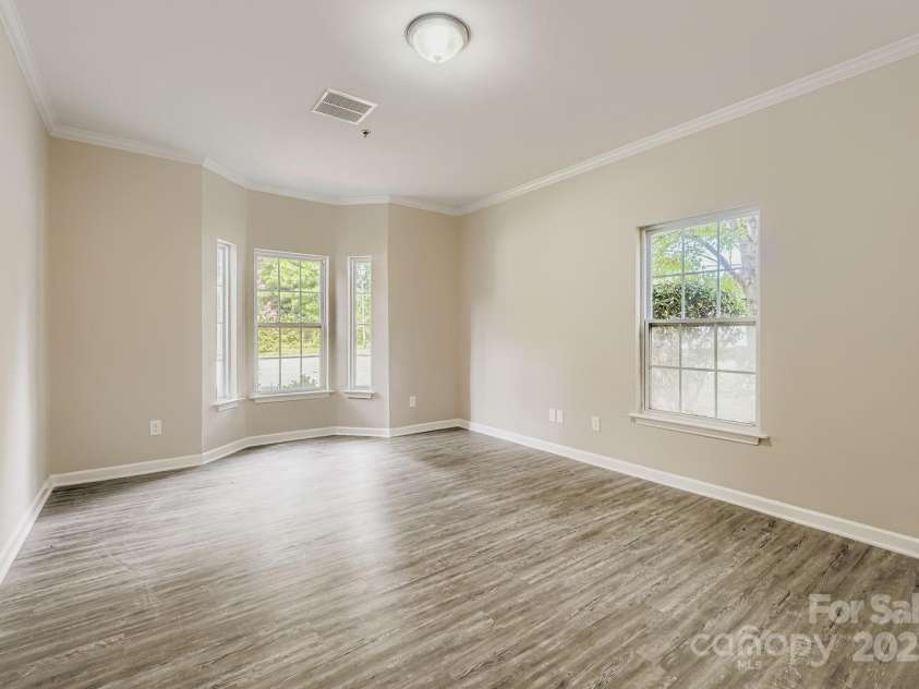 2515 Carya Pond Lane, Charlotte, NC 28212.  MLS# CAR4247162, YatesRealty ID 6796. 