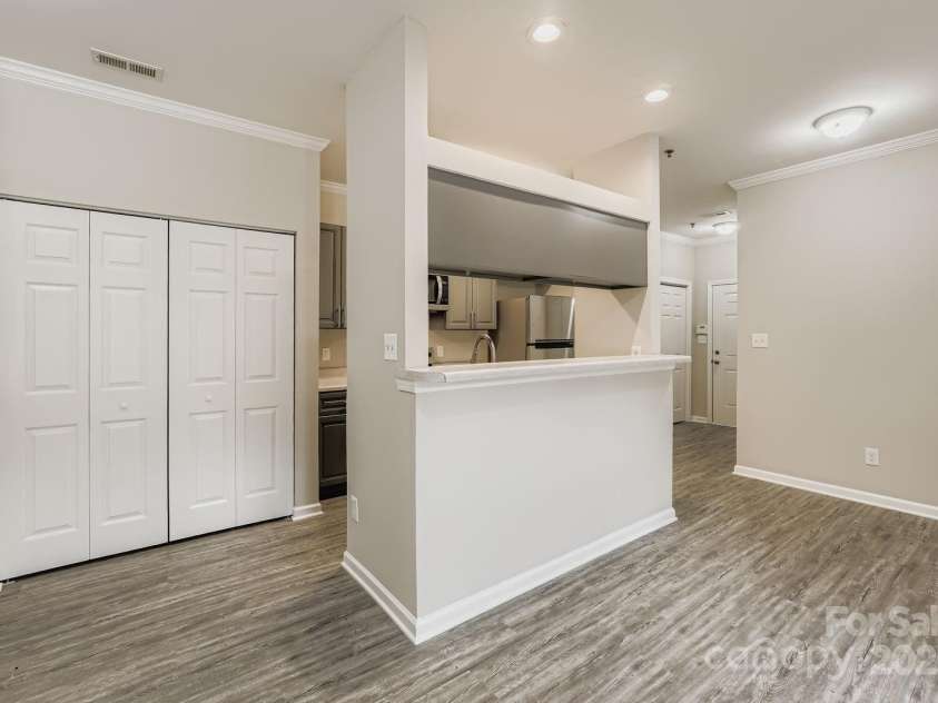 2515 Carya Pond Lane, Charlotte, NC 28212.  MLS# CAR4247162, YatesRealty ID 6796. 