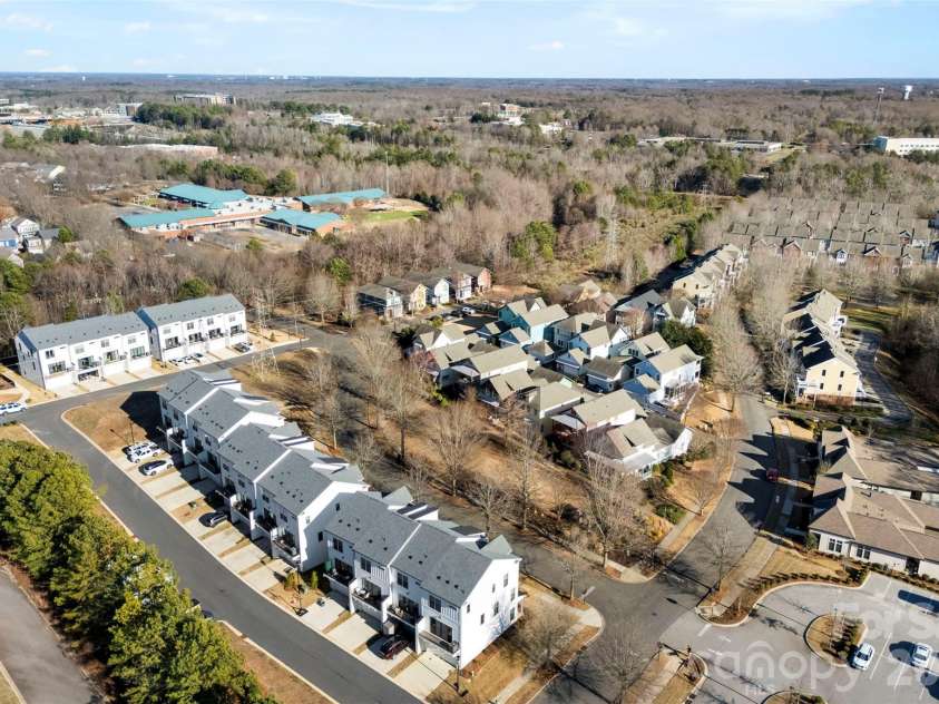 604 District Court, Fort Mill, SC 29708.  MLS# CAR4335331, YatesRealty ID 6797. 