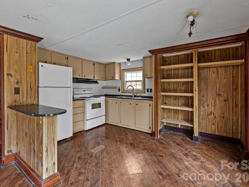 9102 McElroy Road, Waxhaw, NC 28173.  MLS# CAR4318762, YatesRealty ID 6798. 