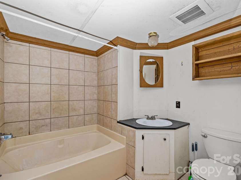 9102 McElroy Road, Waxhaw, NC 28173.  MLS# CAR4318762, YatesRealty ID 6798. 