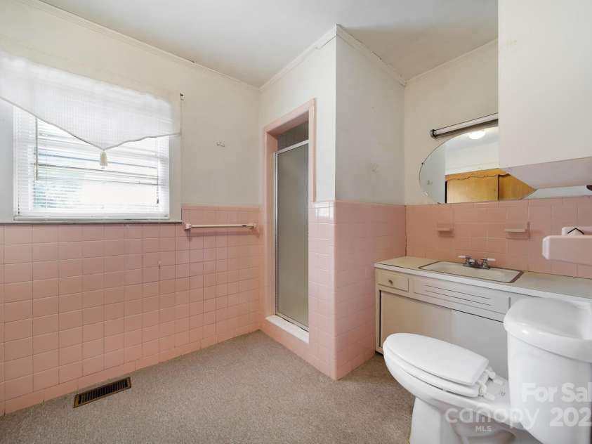 1670 Lynwood Drive, Lancaster, SC 29720.  MLS# CAR4331883, YatesRealty ID 680. 