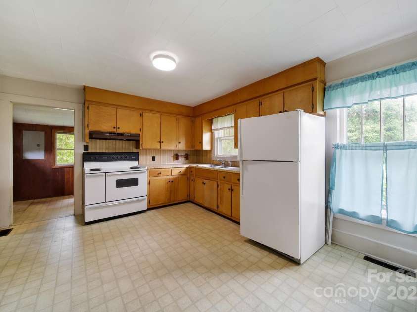 1670 Lynwood Drive, Lancaster, SC 29720.  MLS# CAR4331883, YatesRealty ID 680. 