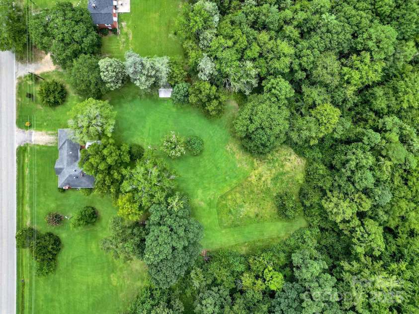 1670 Lynwood Drive, Lancaster, SC 29720.  MLS# CAR4331883, YatesRealty ID 680. 