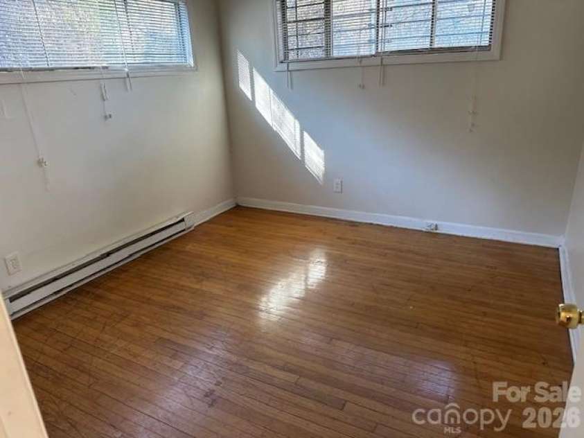2218 Wilson Avenue, Charlotte, NC 28208.  MLS# CAR4361768, YatesRealty ID 6800. 