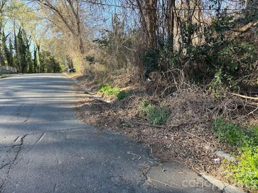 2218 Wilson Avenue, Charlotte, NC 28208.  MLS# CAR4361768, YatesRealty ID 6800. 