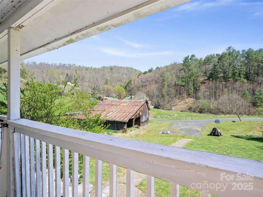 1 Gordon Silvers Road, Bakersville, NC 28705.  MLS# CAR4206784, YatesRealty ID 6801. 