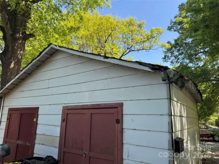 1203 Charlotte Avenue, Monroe, NC 28110.  MLS# CAR4246461, YatesRealty ID 6803. 