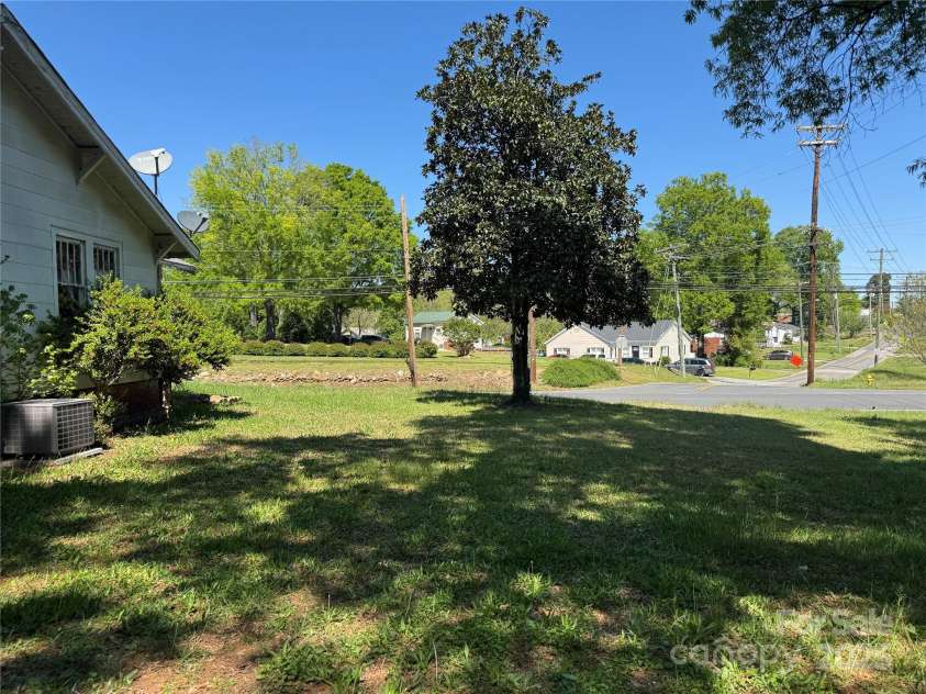 1203 Charlotte Avenue, Monroe, NC 28110.  MLS# CAR4246461, YatesRealty ID 6803. 