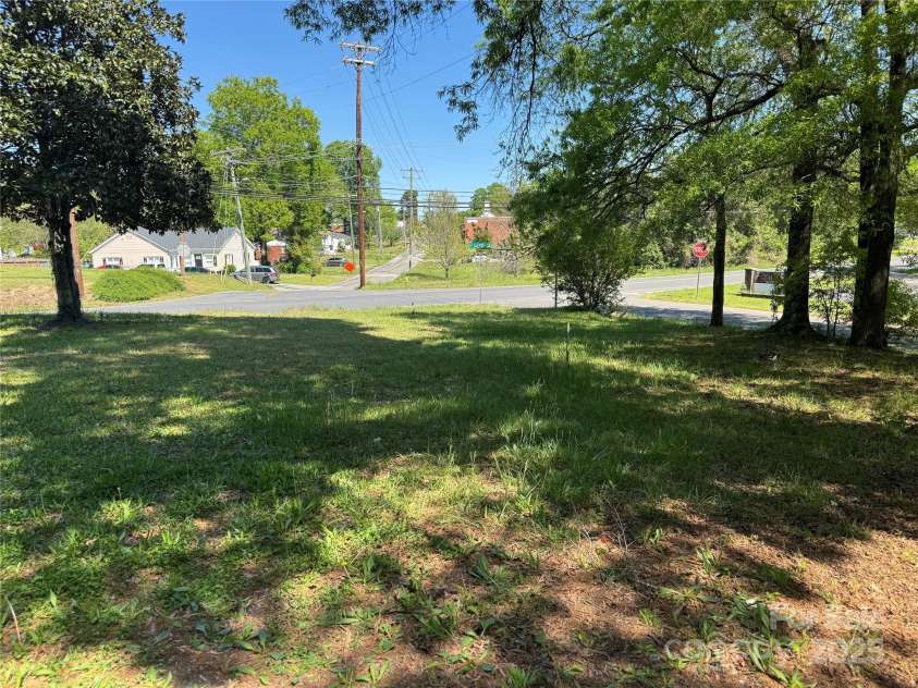 1203 Charlotte Avenue, Monroe, NC 28110.  MLS# CAR4246461, YatesRealty ID 6803. 