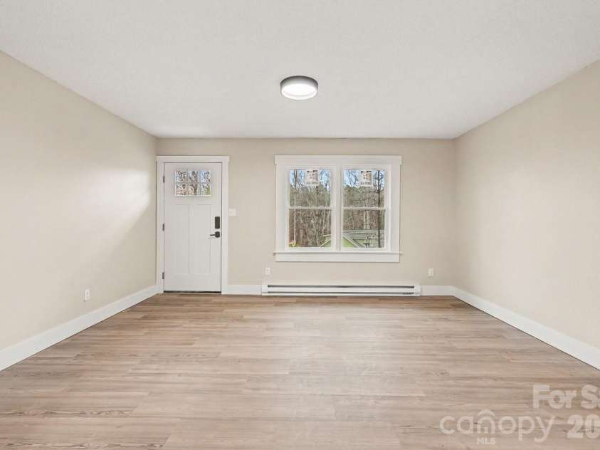 300 Lakewood Drive, Gastonia, NC 28056.  MLS# CAR4350014, YatesRealty ID 6804. 