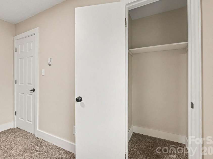 300 Lakewood Drive, Gastonia, NC 28056.  MLS# CAR4350014, YatesRealty ID 6804. 