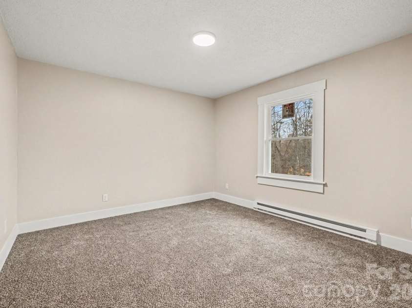 300 Lakewood Drive, Gastonia, NC 28056.  MLS# CAR4350014, YatesRealty ID 6804. 