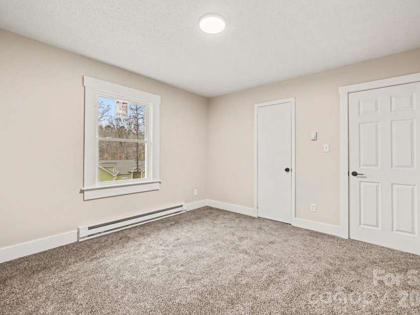 300 Lakewood Drive, Gastonia, NC 28056.  MLS# CAR4350014, YatesRealty ID 6804. 