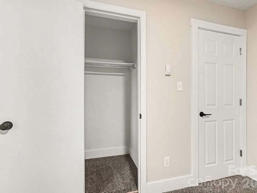 300 Lakewood Drive, Gastonia, NC 28056.  MLS# CAR4350014, YatesRealty ID 6804. 
