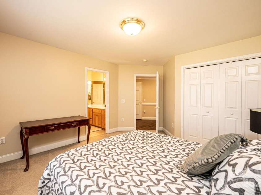 4386 2nd Street Lane, Hickory, NC 28601.  MLS# CAR4239045, YatesRealty ID 6804. 