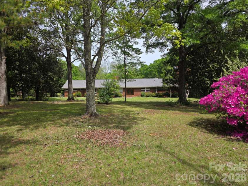 14325 Fountain Lane, Charlotte, NC 28278.  MLS# CAR4351849, YatesRealty ID 6805. 