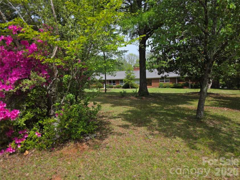 14325 Fountain Lane, Charlotte, NC 28278.  MLS# CAR4351849, YatesRealty ID 6805. 