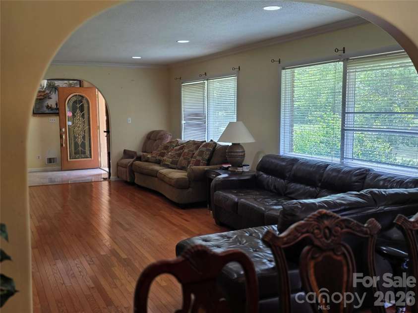 14325 Fountain Lane, Charlotte, NC 28278.  MLS# CAR4351849, YatesRealty ID 6805. 