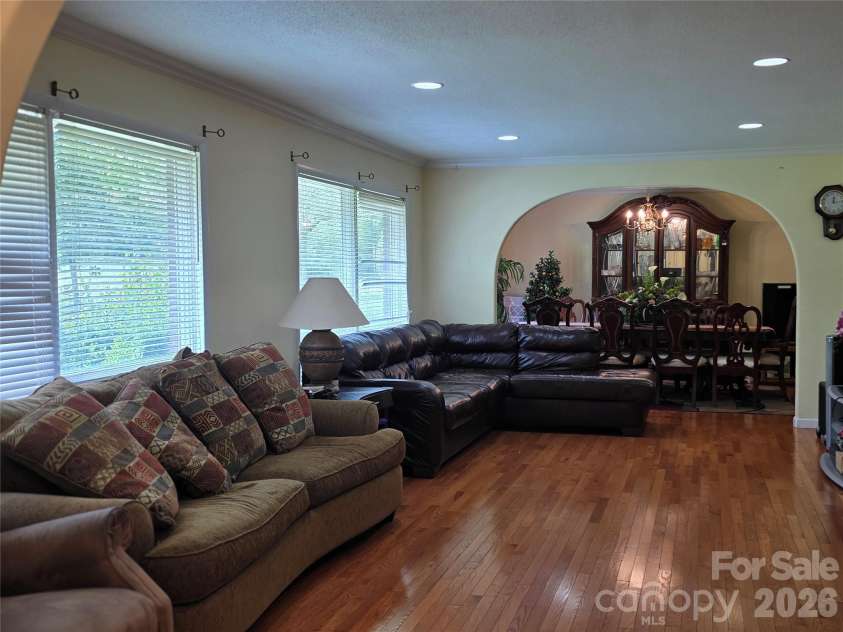 14325 Fountain Lane, Charlotte, NC 28278.  MLS# CAR4351849, YatesRealty ID 6805. 