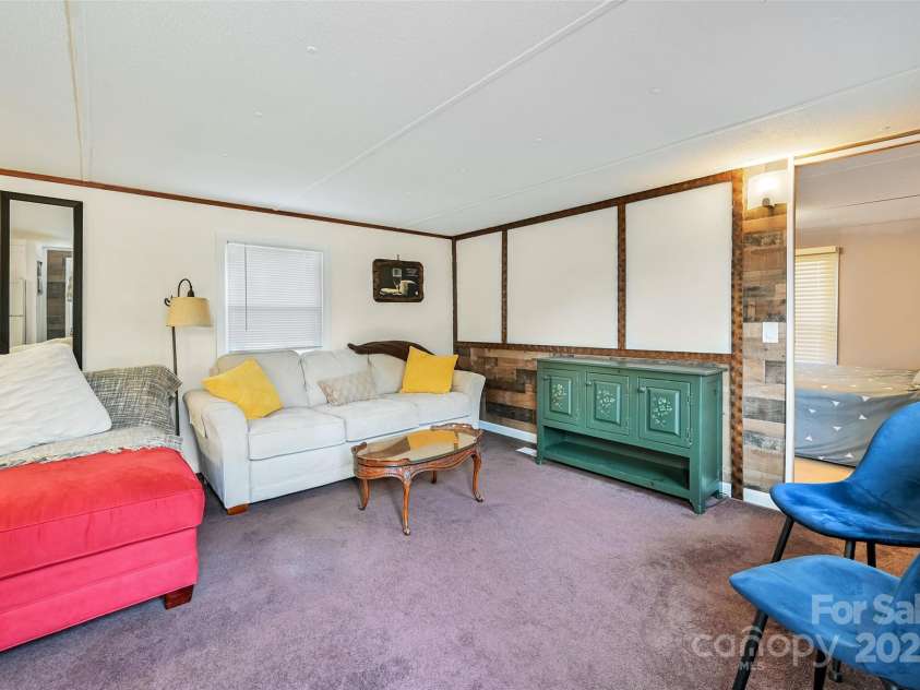 29 Delta Drive, Hendersonville, NC 28792.  MLS# CAR4243212, YatesRealty ID 6806. Unit 3