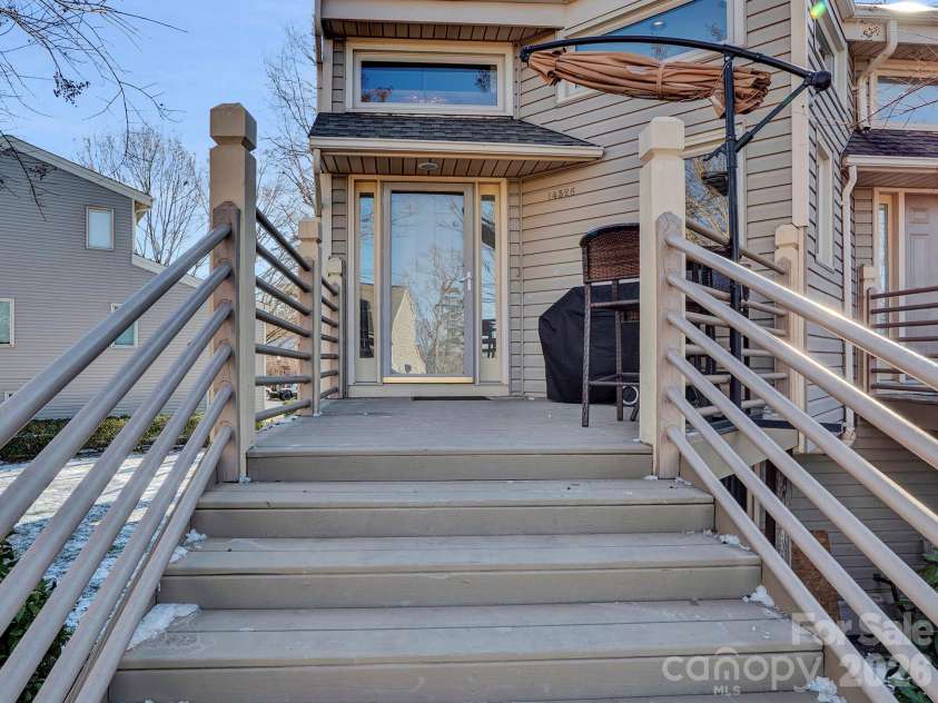 14526 Waterside Drive, Charlotte, NC 28278.  MLS# CAR4341702, YatesRealty ID 6807. 