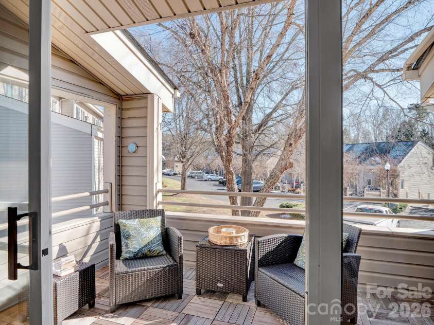 14526 Waterside Drive, Charlotte, NC 28278.  MLS# CAR4341702, YatesRealty ID 6807. 