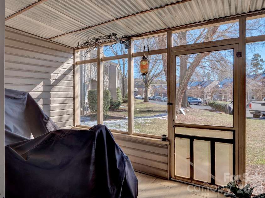 14526 Waterside Drive, Charlotte, NC 28278.  MLS# CAR4341702, YatesRealty ID 6807. 