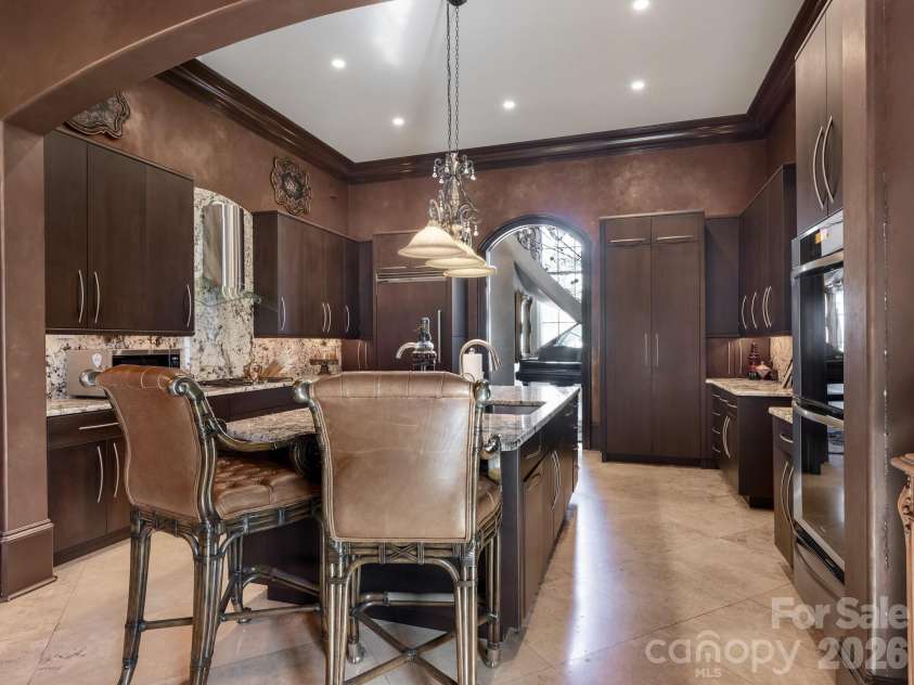 8524 Winged Bourne Road, Charlotte, NC 28210.  MLS# CAR4358780, YatesRealty ID 6808. Kitchen 