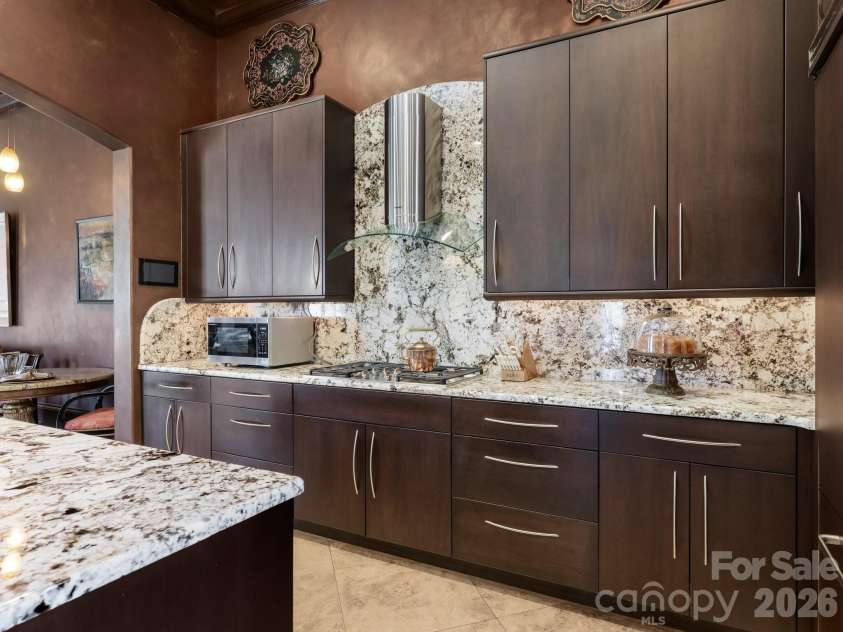 8524 Winged Bourne Road, Charlotte, NC 28210.  MLS# CAR4358780, YatesRealty ID 6808. Kitchen 