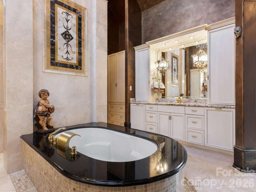 8524 Winged Bourne Road, Charlotte, NC 28210.  MLS# CAR4358780, YatesRealty ID 6808. Primary Bathroom 