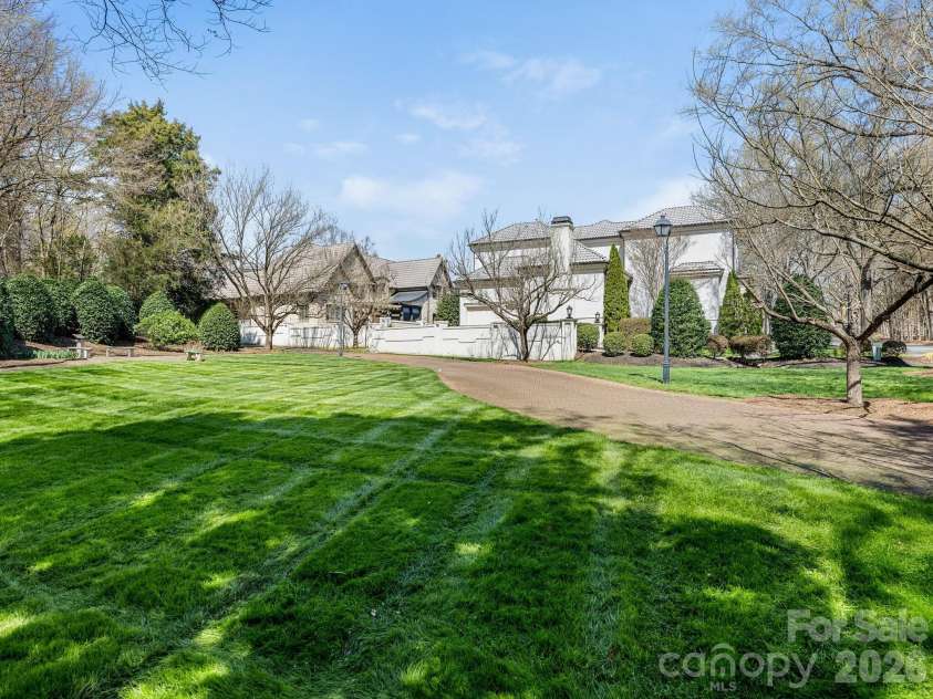8524 Winged Bourne Road, Charlotte, NC 28210.  MLS# CAR4358780, YatesRealty ID 6808. Seven Eagles Park 