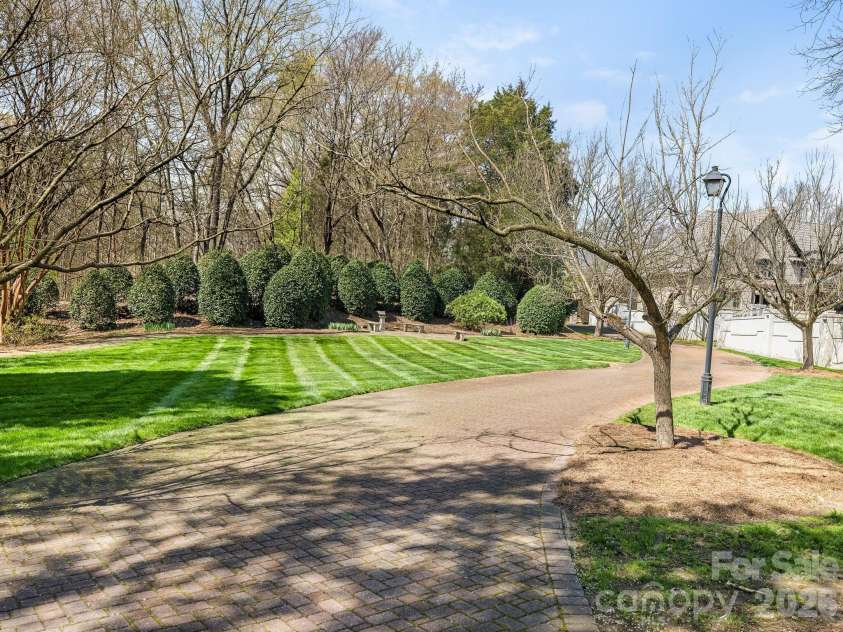 8524 Winged Bourne Road, Charlotte, NC 28210.  MLS# CAR4358780, YatesRealty ID 6808. Seven Eagles Park 