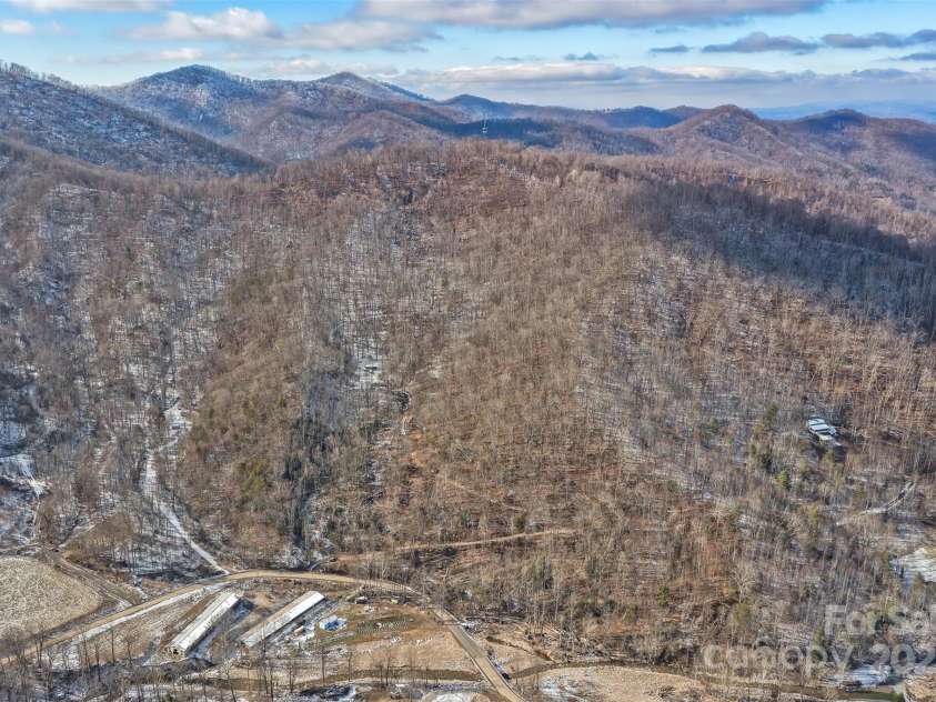 183 Stoney Fork Road, Barnardsville, NC 28709.  MLS# CAR4213332, YatesRealty ID 6809. 