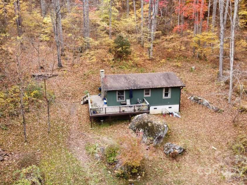 183 Stoney Fork Road, Barnardsville, NC 28709.  MLS# CAR4213332, YatesRealty ID 6809. 