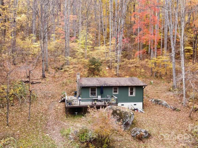 183 Stoney Fork Road, Barnardsville, NC 28709.  MLS# CAR4213332, YatesRealty ID 6809. 