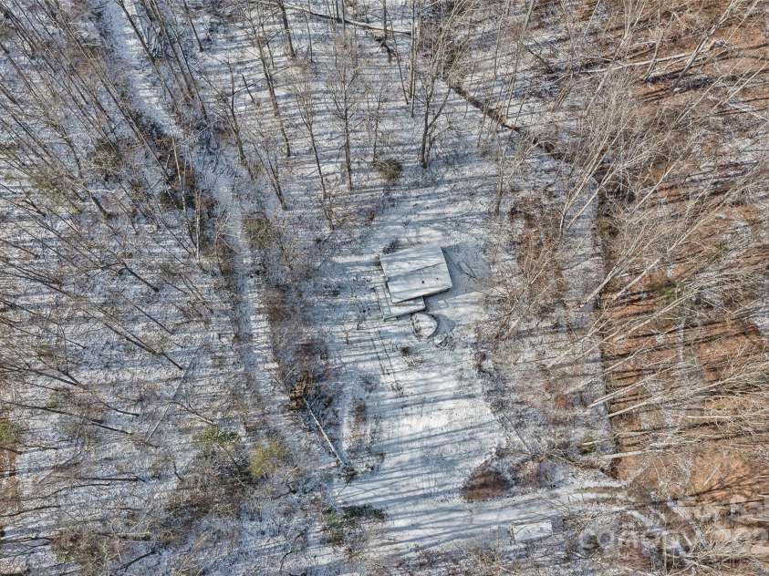 183 Stoney Fork Road, Barnardsville, NC 28709.  MLS# CAR4213332, YatesRealty ID 6809. 