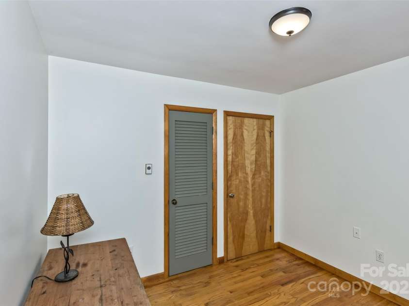 183 Stoney Fork Road, Barnardsville, NC 28709.  MLS# CAR4213332, YatesRealty ID 6809. 